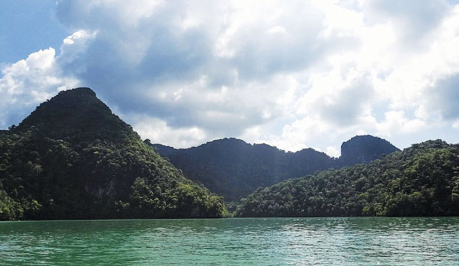 must visit places in langkawi malaysia Dayang Bunting Island