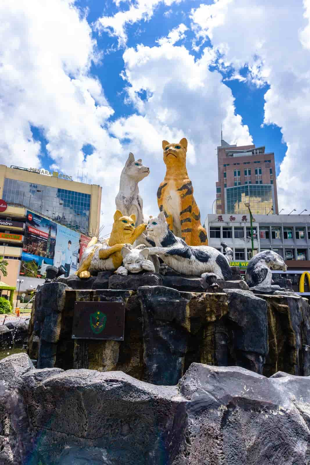 Top Places to Visit in Sarawak for the New Year Cat Statue