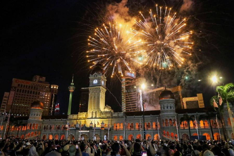 Best Places for Countdown and New Year Eve in Kuala Lumpur Merdeka Square