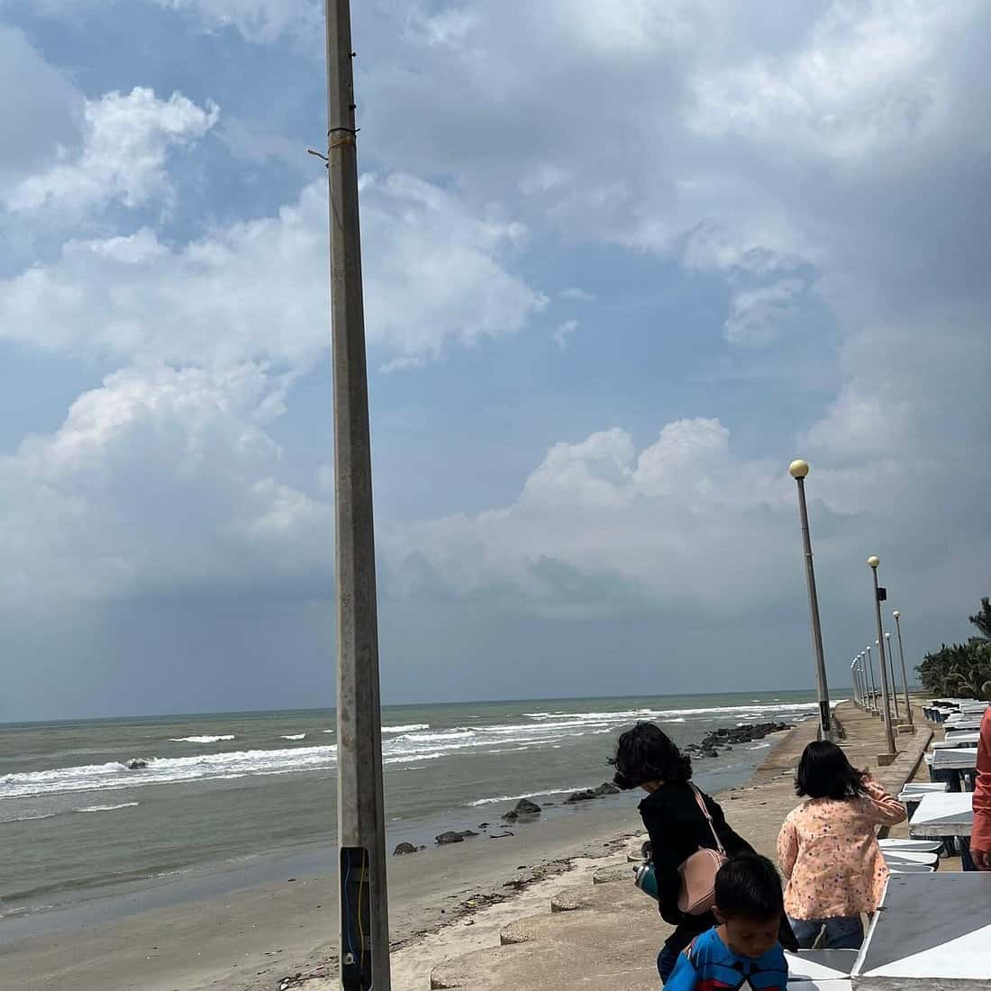 Best Beaches in Kuantan Pahang for a Relaxing Getaway Pantai Batu Hitam