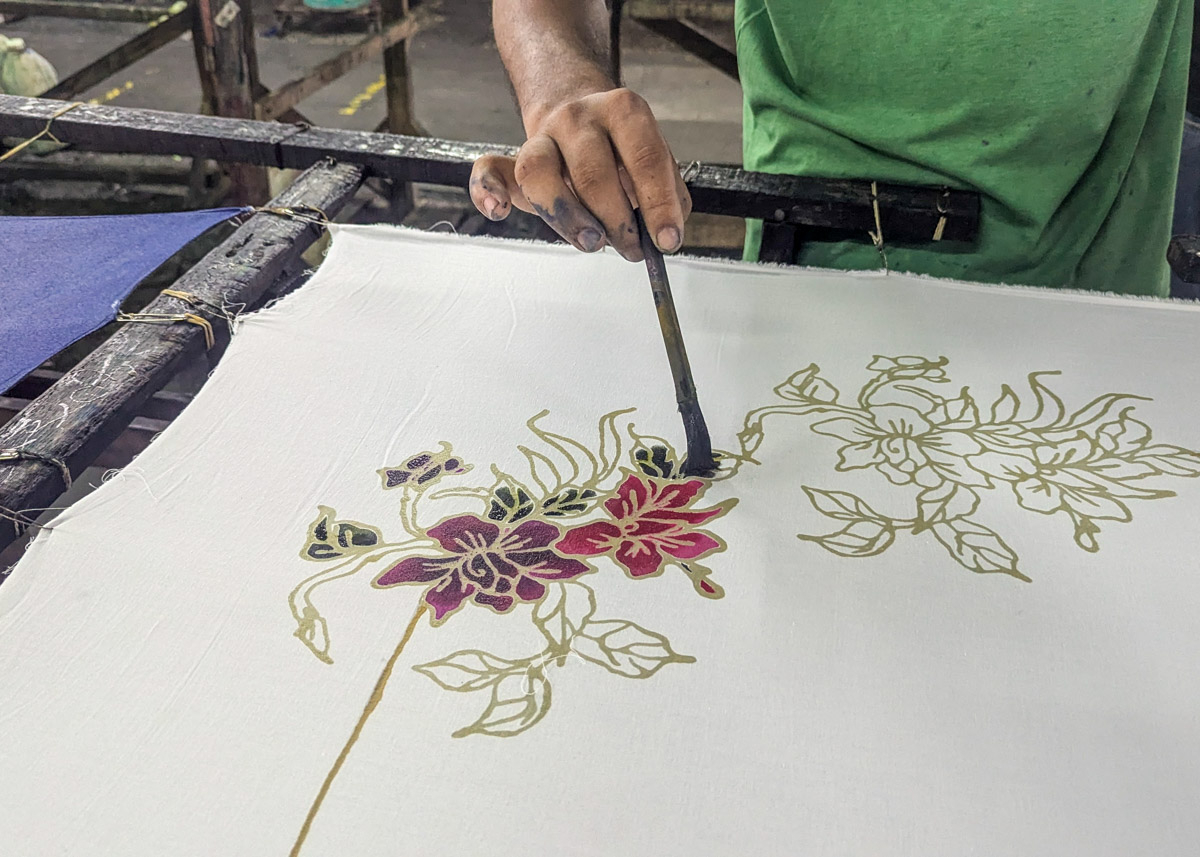 best things to do in teluk bahang penang batik factory